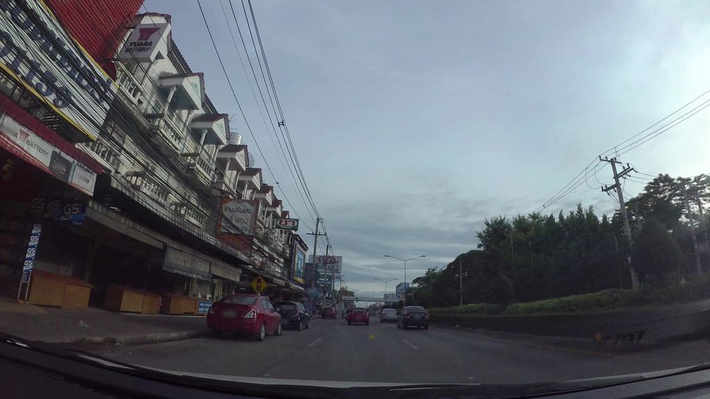 ภาพถนนตรงที่ ร้านผ้าม่านเชียงใหม่ เมืองทองเดคคอเรชั่น ตั้งอยู่ ถ่ายโดย kaart_3 พ.ศ. 2562 (2019) · A street-level view of where ร้านผ้าม่านเชียงใหม่ เมืองทองเดคคอเรชั่น · Ran Phaman Chiang Mai Mueang Thong Dekkhorechan stands, by kaart_3 in 2562 (2019)