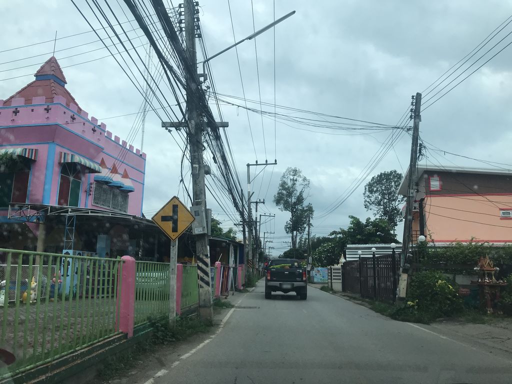 ภาพถนนตรงที่ วุฒิชัยทันตคลินิก ตั้งอยู่ ถ่ายโดย prasert พ.ศ. 2561 (2018) · A street-level view of where วุฒิชัยทันตคลินิก · Wuthichai Thantakhlinik stands, by prasert in 2561 (2018)
