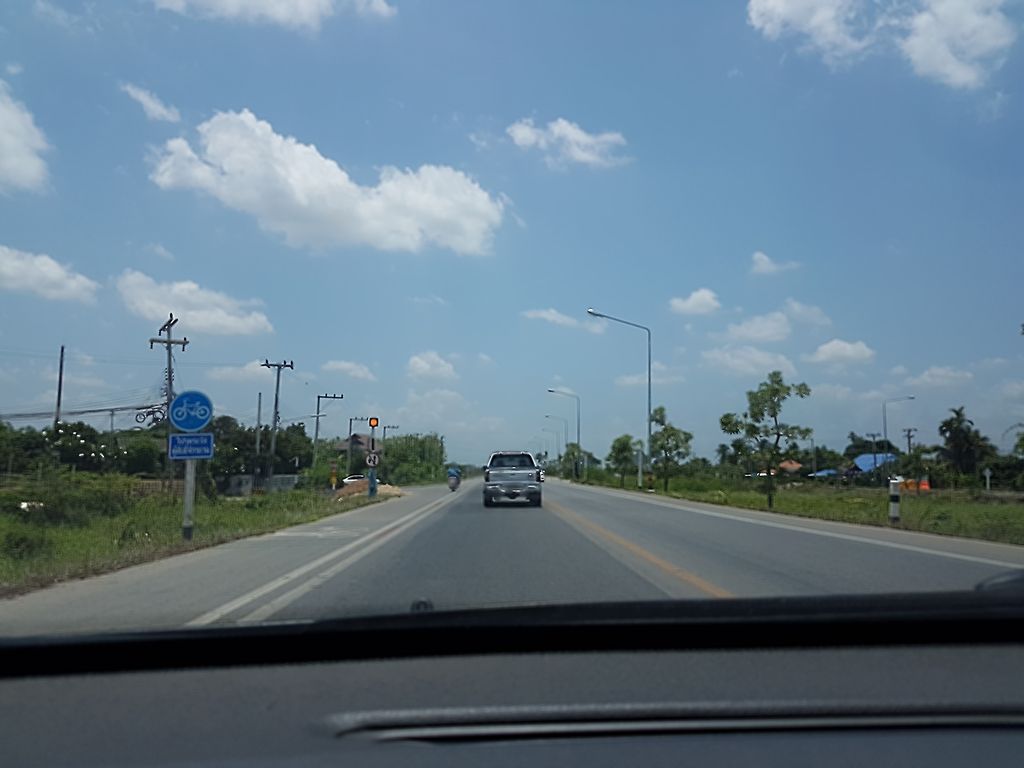 ภาพถนนตรงที่ บริษัท ทิพย์เกษตร จำกัด ตั้งอยู่ ถ่ายโดย ekkarin พ.ศ. 2561 (2018) · A street-level view of where บริษัท ทิพย์เกษตร จำกัด · Thipketta Chamkat Company stands, by ekkarin in 2561 (2018)