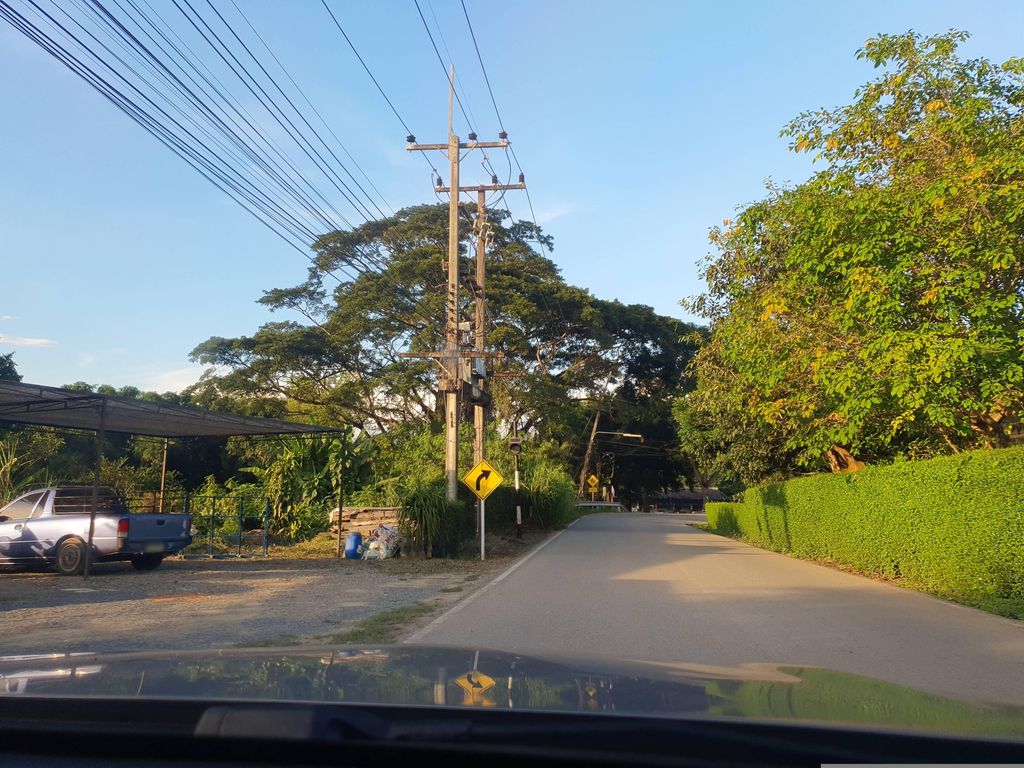 ภาพถนนตรงที่ Otto Botanica Cafe ตั้งอยู่ ถ่ายโดย jrcarlsen พ.ศ. 2566 (2023) · A street-level view of where Otto Botanica Cafe stands, by jrcarlsen in 2566 (2023)