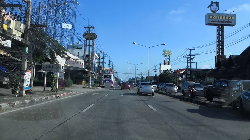 ภาพถนนตรงที่ เชียงใหม่ไนท์ซาฟารี.Csr. ตั้งอยู่ ถ่ายโดย charlesano พ.ศ. 2561 (2018) · A street-level view of where เชียงใหม่ไนท์ซาฟารี.Csr. stands, by charlesano in 2561 (2018)