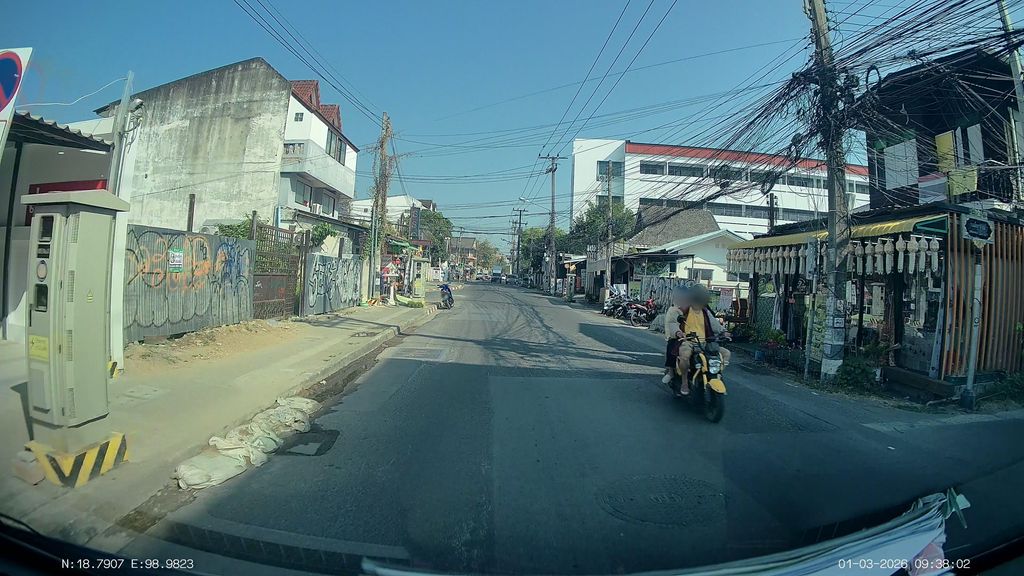 ภาพถนนตรงที่ ร้านอบเชย เชียงใหม่ ตั้งอยู่ ถ่ายโดย ThailandCambodia พ.ศ. 2569 (2026) · A street-level view of where ร้านอบเชย เชียงใหม่ · Ran Opchoei Chiang Mai stands, by ThailandCambodia in 2569 (2026)