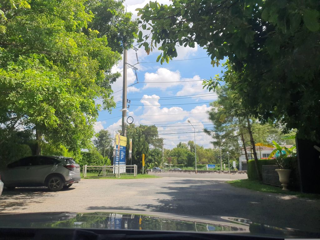 ภาพถนนตรงที่ มิ่งมิตร สาขา Malada Space ตั้งอยู่ ถ่ายโดย jrcarlsen พ.ศ. 2566 (2023) · A street-level view of where มิ่งมิตร สาขา Malada Space stands, by jrcarlsen in 2566 (2023)