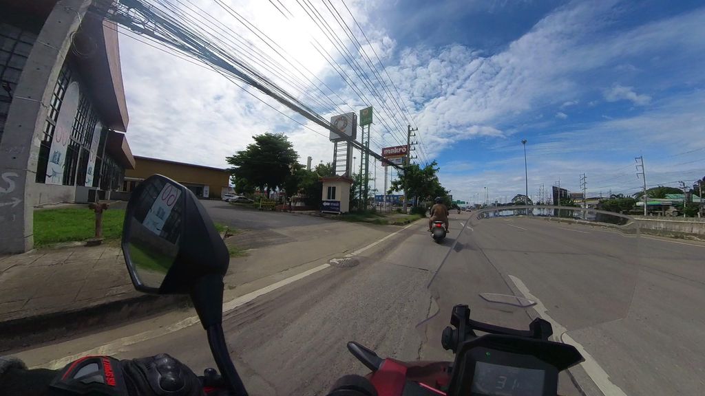 ภาพถนนตรงที่ มชุดา ไลท์ติ้งเซ็นเตอร์ ตั้งอยู่ ถ่ายโดย theskyrider พ.ศ. 2566 (2023) · A street-level view of where มชุดา ไลท์ติ้งเซ็นเตอร์ · Machuda Laiting Center stands, by theskyrider in 2566 (2023)