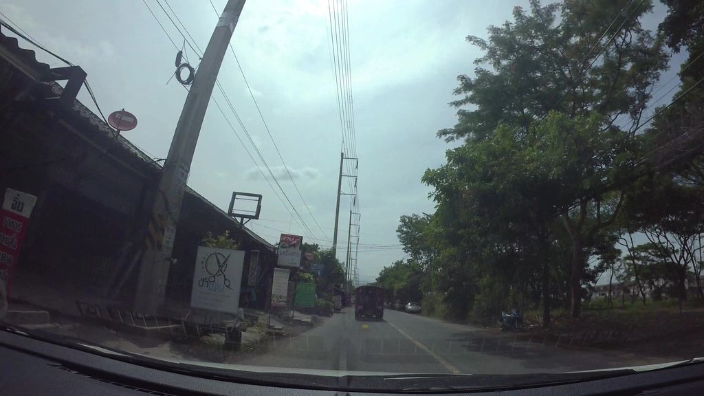 ภาพถนนตรงที่ FOR HER ตั้งอยู่ ถ่ายโดย kaart_3 พ.ศ. 2562 (2019) · A street-level view of where FOR HER stands, by kaart_3 in 2562 (2019)