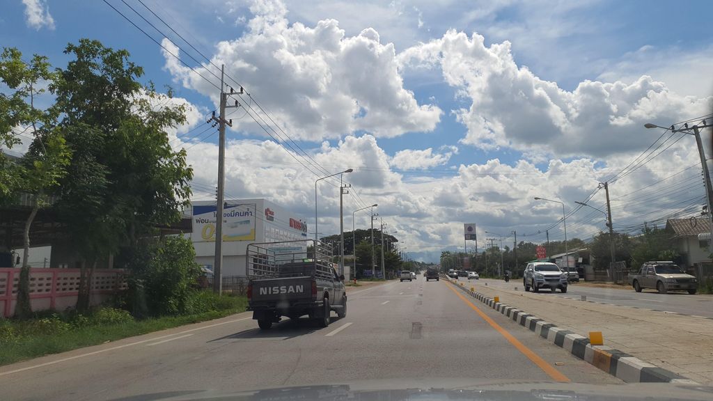 ภาพถนนตรงที่ หจก.บุญประสงค์ ขนส่ง ตั้งอยู่ ถ่ายโดย jrcarlsen พ.ศ. 2564 (2021) · A street-level view of where หจก.บุญประสงค์ ขนส่ง · .bunprasong Khanasong Partnership stands, by jrcarlsen in 2564 (2021)