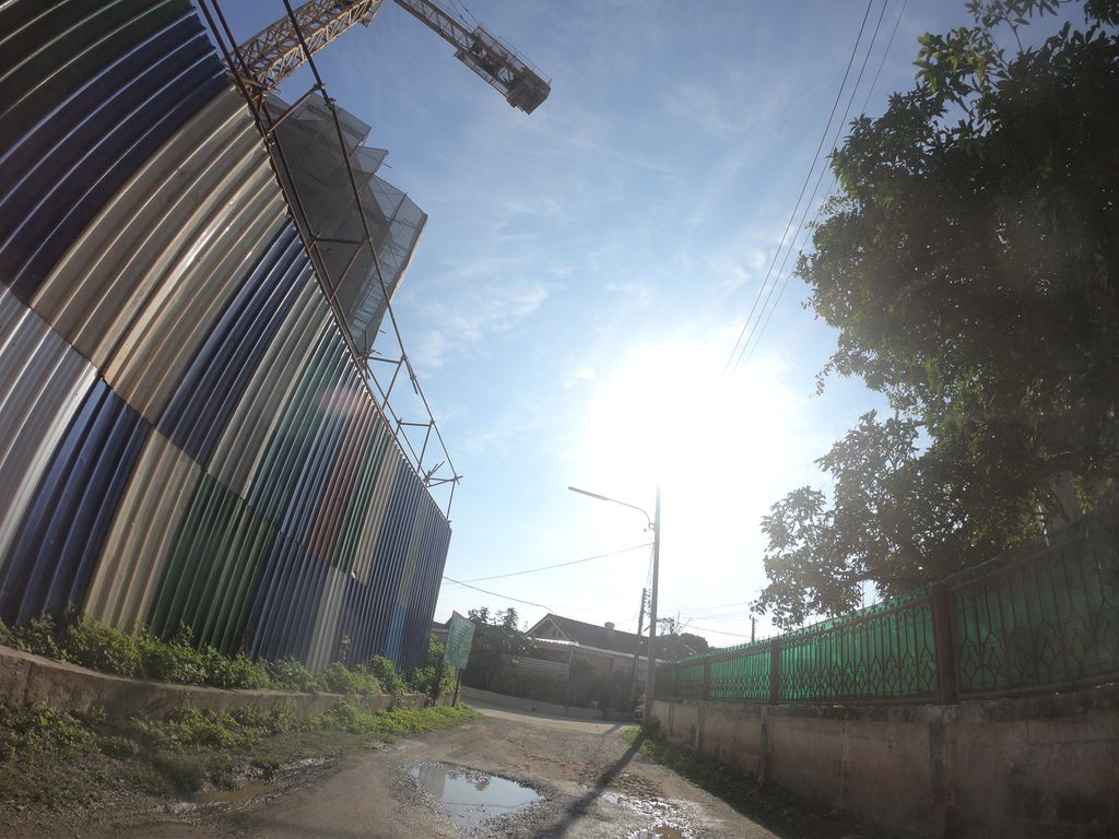 ภาพถนนตรงที่ The 9 Thasala ตั้งอยู่ ถ่ายโดย chanuwath_grab พ.ศ. 2562 (2019) · A street-level view of where The 9 Thasala stands, by chanuwath_grab in 2562 (2019)