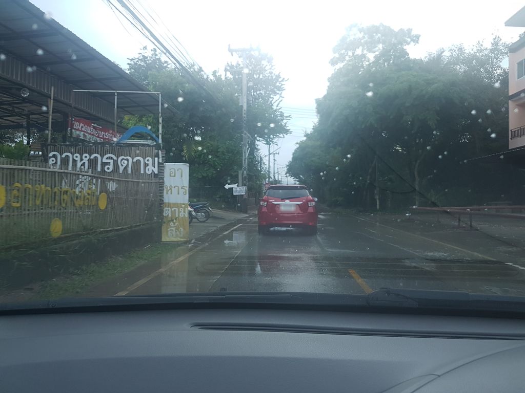ภาพถนนตรงที่ ณ Cafe ตั้งอยู่ ถ่ายโดย ekkarin พ.ศ. 2561 (2018) · A street-level view of where ณ Cafe stands, by ekkarin in 2561 (2018)