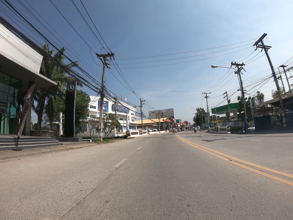 ภาพถนนตรงที่ สงขลาซีฟู๊ด-อาหารทะเลสดเชียงใหม่ ตั้งอยู่ ถ่ายโดย chanuwath_grab พ.ศ. 2562 (2019) · A street-level view of where สงขลาซีฟู๊ด-อาหารทะเลสดเชียงใหม่ · Songkhlasifut-ahanthaletda Chiang Mai stands, by chanuwath_grab in 2562 (2019)