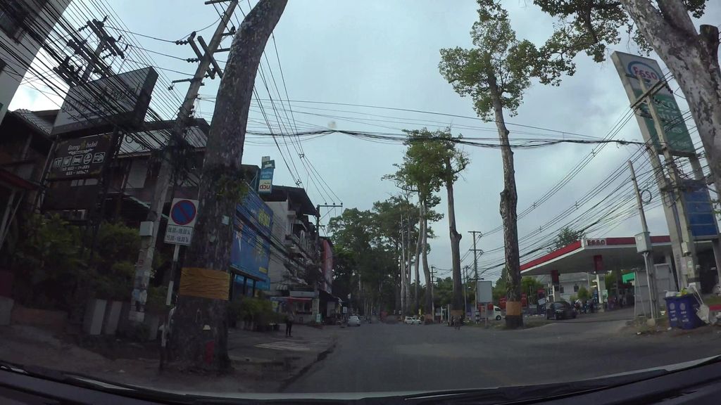 ภาพถนนตรงที่ เส้นผมแฮร์ซาลอน ตั้งอยู่ ถ่ายโดย kaart_3 พ.ศ. 2562 (2019) · A street-level view of where เส้นผมแฮร์ซาลอน · Senphom Hair Salon stands, by kaart_3 in 2562 (2019)