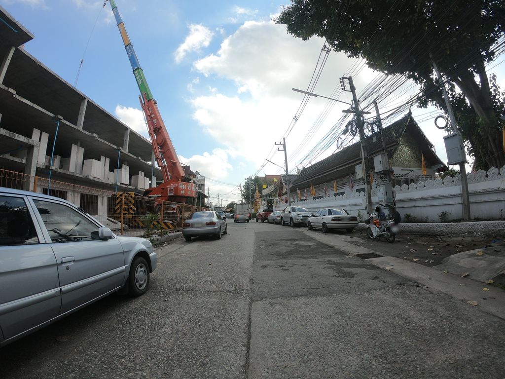 ภาพถนนตรงที่ ขัวคำ KuaKom Terrace ตั้งอยู่ ถ่ายโดย chanuwath_grab พ.ศ. 2562 (2019) · A street-level view of where ขัวคำ KuaKom Terrace stands, by chanuwath_grab in 2562 (2019)