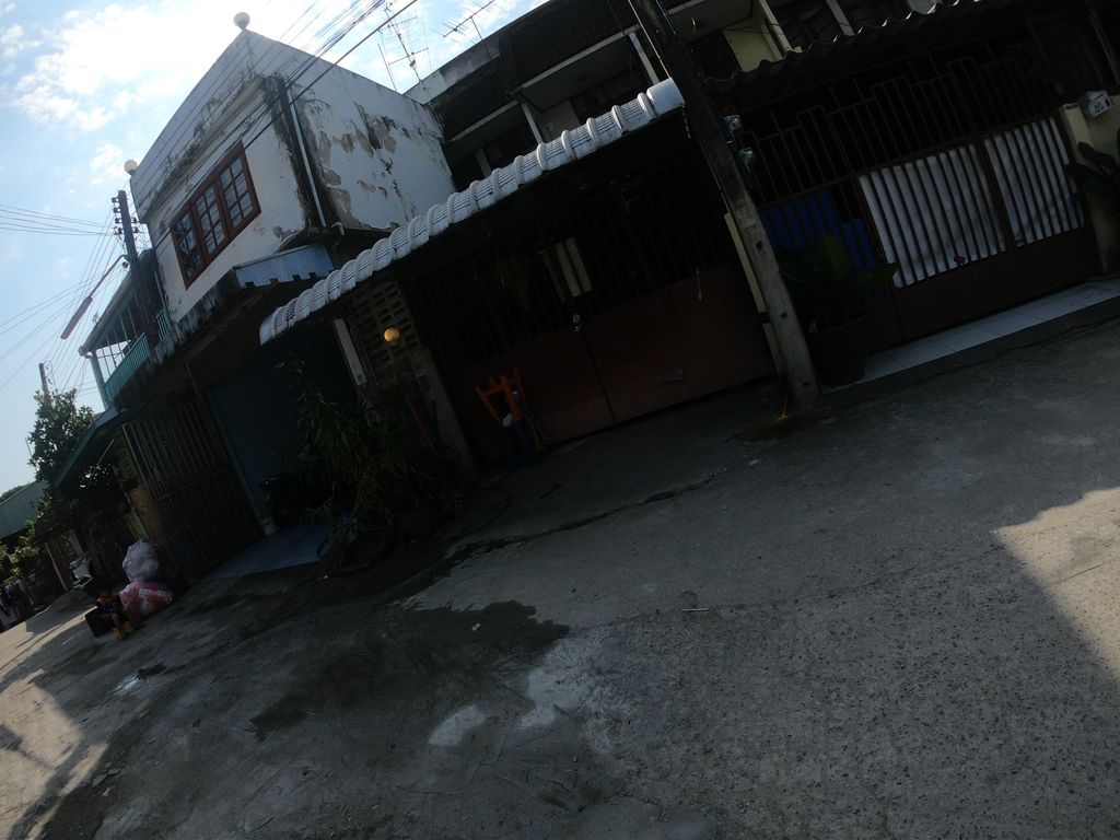 ภาพถนนตรงที่ SAI THIHA ตั้งอยู่ ถ่ายโดย chanuwath_grab พ.ศ. 2562 (2019) · A street-level view of where SAI THIHA stands, by chanuwath_grab in 2562 (2019)