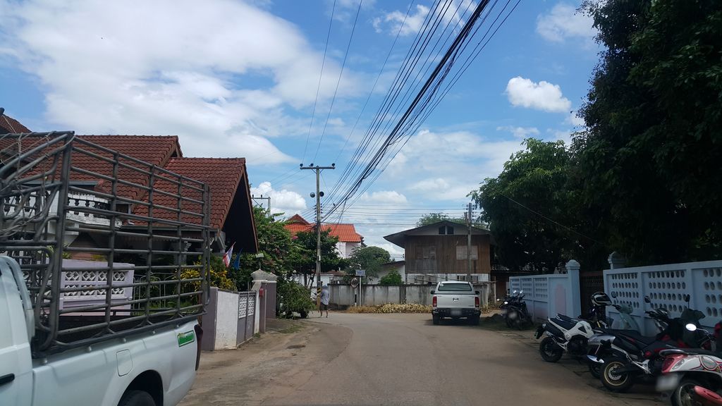 ภาพถนนตรงที่ ร้านแม่ดีส้มตำ บ้านปง แม่แตง เชียงใหม่ ตั้งอยู่ ถ่ายโดย jrcarlsen พ.ศ. 2560 (2017) · A street-level view of where ร้านแม่ดีส้มตำ บ้านปง แม่แตง เชียงใหม่ · Ran Mae Di Som Tam Ban Pong Mae Taeng Chiang Mai stands, by jrcarlsen in 2560 (2017)