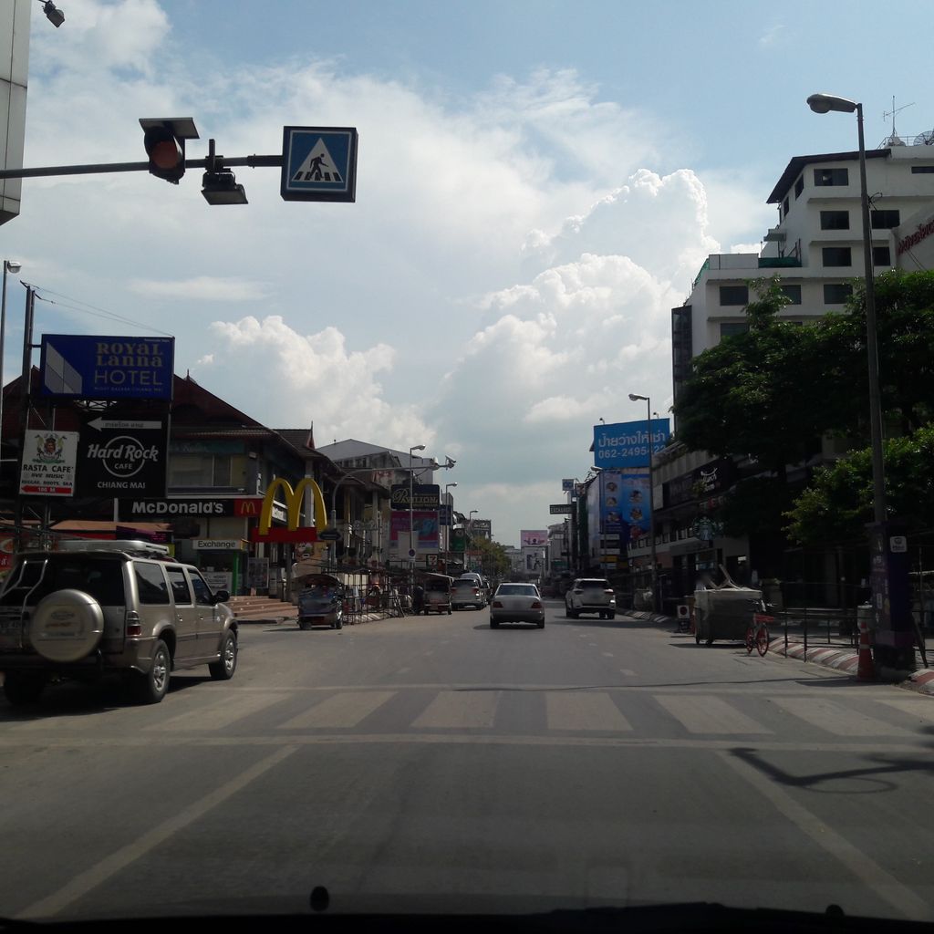 ภาพถนนตรงที่ The Wang Bar - เดอะ วัง บาร์ ตั้งอยู่ ถ่ายโดย superbate พ.ศ. 2561 (2018) · A street-level view of where The Wang Bar - เดอะ วัง บาร์ stands, by superbate in 2561 (2018)