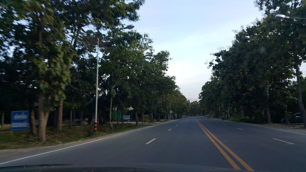 ภาพถนนตรงที่ สุสานคริสเตียน ตั้งอยู่ ถ่ายโดย jrcarlsen พ.ศ. 2559 (2016) · A street-level view of where สุสานคริสเตียน · Susan Christian stands, by jrcarlsen in 2559 (2016)