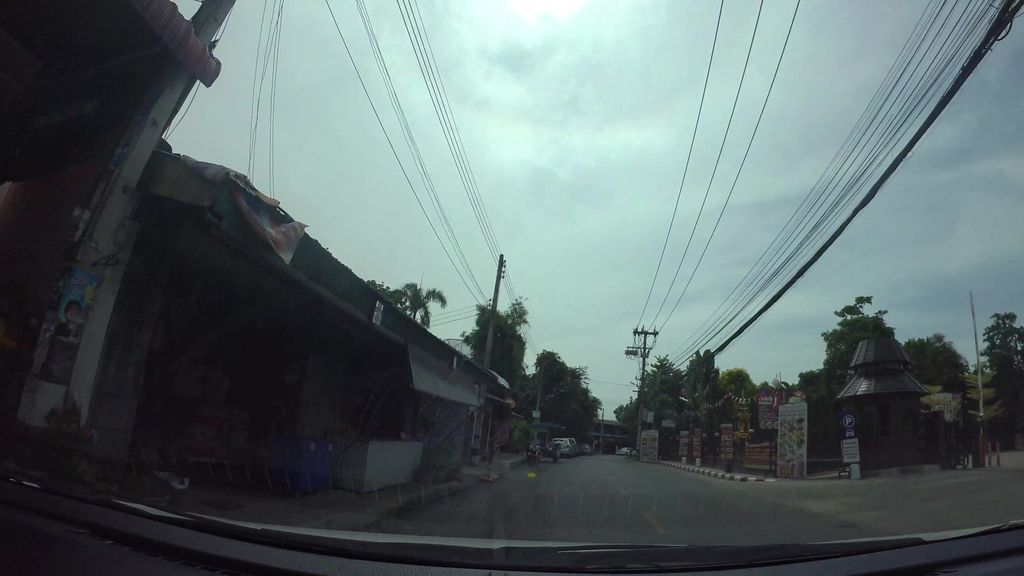 ภาพถนนตรงที่ สีชา craft and tea ตั้งอยู่ ถ่ายโดย kaart_3 พ.ศ. 2562 (2019) · A street-level view of where สีชา craft and tea stands, by kaart_3 in 2562 (2019)