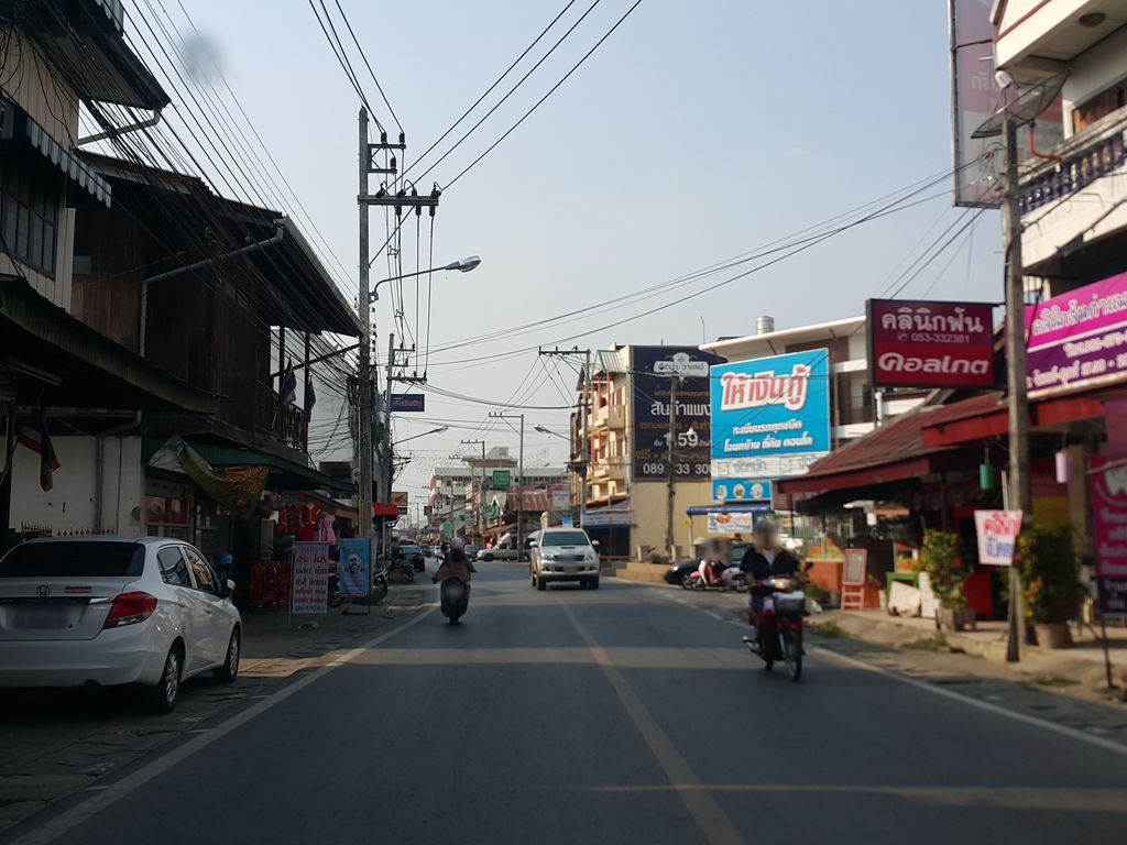 ภาพถนนตรงที่ ทางหลวงจังหวัดหมายเลข 1147 Provincial Highway 1147 ตั้งอยู่ ถ่ายโดย jrcarlsen พ.ศ. 2558 (2015) · A street-level view of where ทางหลวงจังหวัดหมายเลข 1147 Provincial Highway 1147 stands, by jrcarlsen in 2558 (2015)