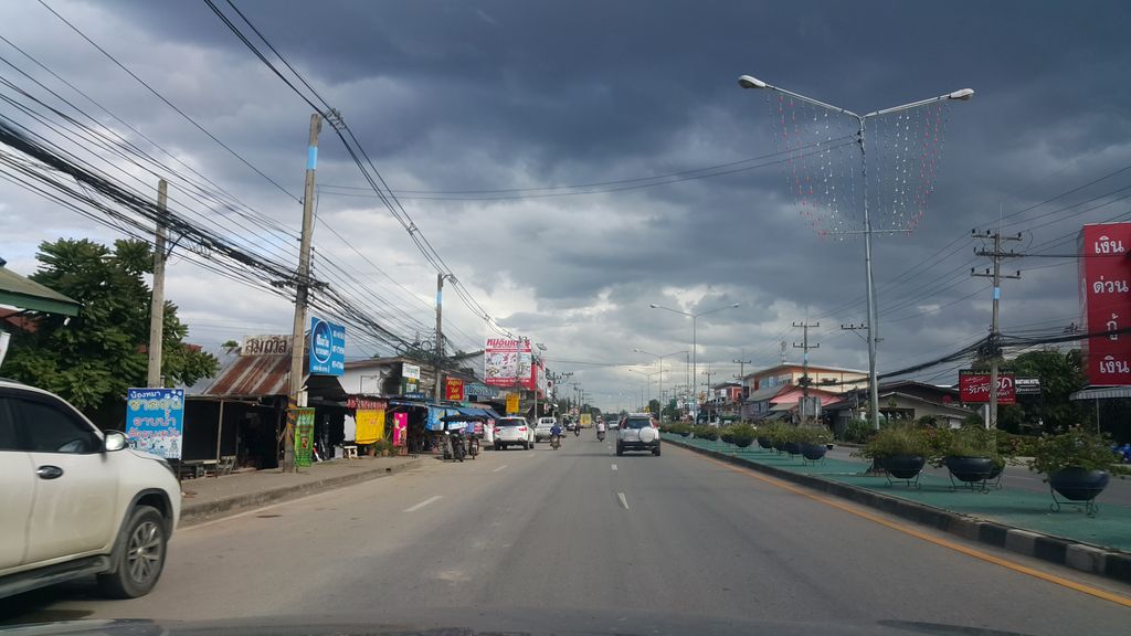 ภาพถนนตรงที่ น้ำเต้าหู้ญี่ปุ่น とうにゅう ตั้งอยู่ ถ่ายโดย jrcarlsen พ.ศ. 2560 (2017) · A street-level view of where น้ำเต้าหู้ญี่ปุ่น とうにゅう · Nam Taohu Yipun とうにゅう stands, by jrcarlsen in 2560 (2017)
