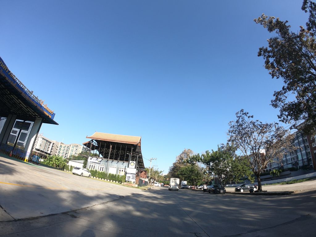 ภาพถนนตรงที่ AP Family Group ตั้งอยู่ ถ่ายโดย chanuwath_grab พ.ศ. 2562 (2019) · A street-level view of where AP Family Group stands, by chanuwath_grab in 2562 (2019)