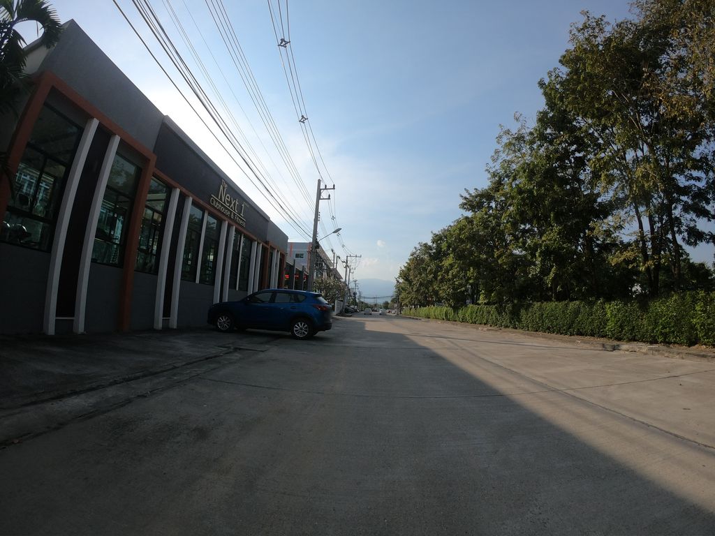 ภาพถนนตรงที่ The Next 1 Condominium Building 2 ตั้งอยู่ ถ่ายโดย chanuwath_grab พ.ศ. 2562 (2019) · A street-level view of where The Next 1 Condominium Building 2 stands, by chanuwath_grab in 2562 (2019)
