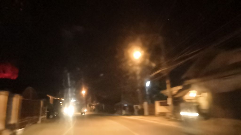 ภาพถนนตรงที่ lanna slim ตั้งอยู่ ถ่ายโดย charlesano พ.ศ. 2561 (2018) · A street-level view of where lanna slim stands, by charlesano in 2561 (2018)