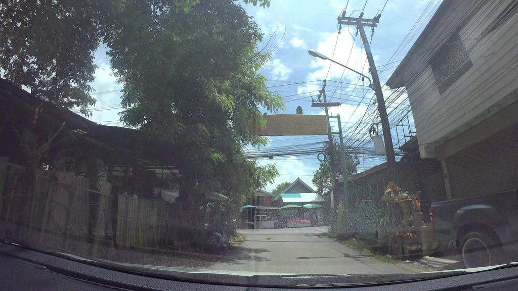 ภาพถนนตรงที่ อู่ชัชชัยเซอร์วิส ตั้งอยู่ ถ่ายโดย kaart_3 พ.ศ. 2562 (2019) · A street-level view of where อู่ชัชชัยเซอร์วิส · U Chat Chai Service stands, by kaart_3 in 2562 (2019)