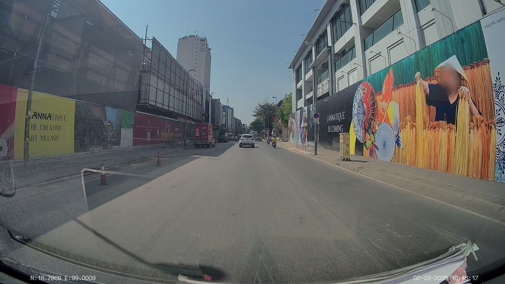 ภาพถนนตรงที่ ดวงเดือน Restaurant ตั้งอยู่ ถ่ายโดย ThailandCambodia พ.ศ. 2569 (2026) · A street-level view of where ดวงเดือน Restaurant stands, by ThailandCambodia in 2569 (2026)