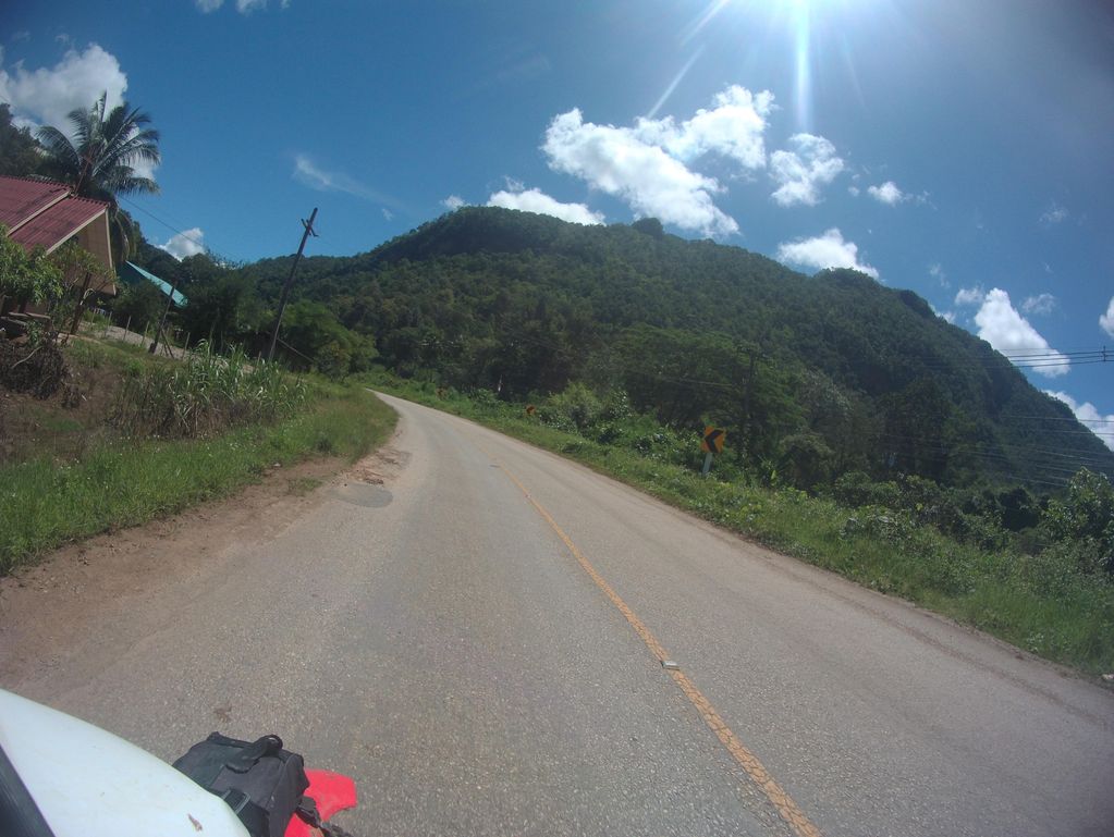 ภาพถนนตรงที่ ปิงโค้งเม้าท์เท่นวิว Pingkhong Mountain View ร้านอาหาร & ที่พัก เชียงดาว เชียงใหม่ ตั้งอยู่ ถ่ายโดย julcnx พ.ศ. 2566 (2023) · A street-level view of where ปิงโค้งเม้าท์เท่นวิว Pingkhong Mountain View ร้านอาหาร & ที่พัก เชียงดาว เชียงใหม่ stands, by julcnx in 2566 (2023)
