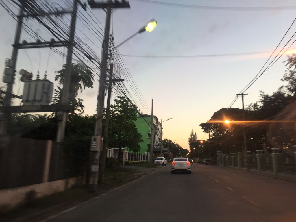 ภาพถนนตรงที่ Yardoo kids Cafe ตั้งอยู่ ถ่ายโดย kyoko พ.ศ. 2561 (2018) · A street-level view of where Yardoo kids Cafe stands, by kyoko in 2561 (2018)