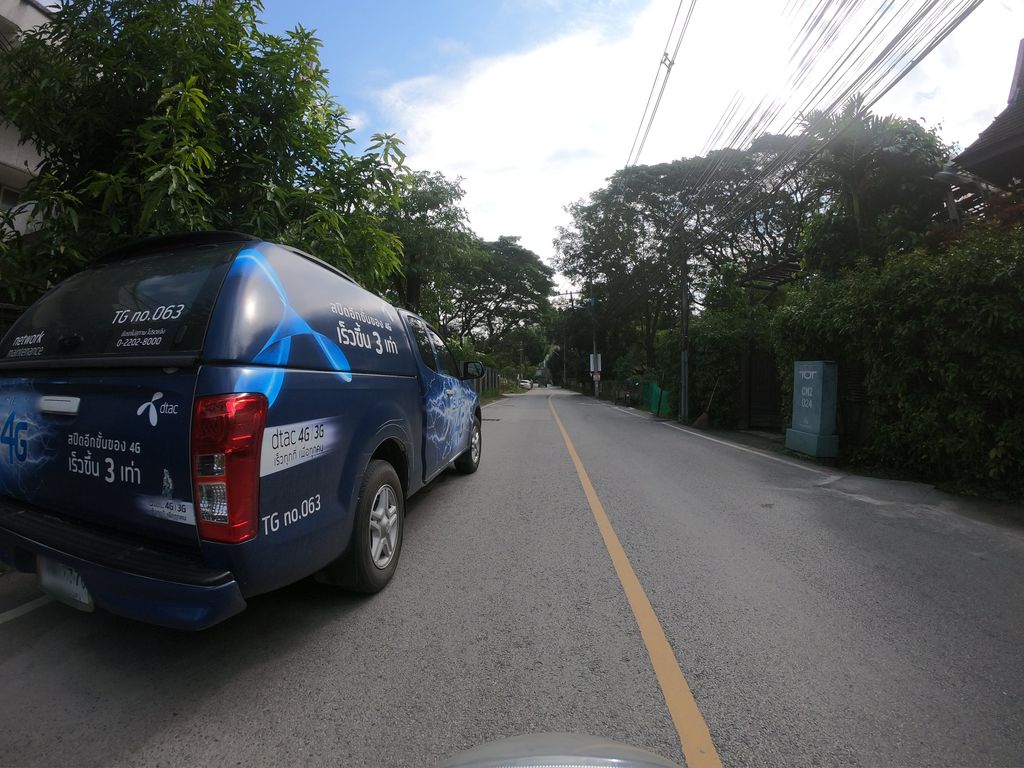ภาพถนนตรงที่ Tot เจ็ดยอด ตั้งอยู่ ถ่ายโดย chanuwath_grab พ.ศ. 2562 (2019) · A street-level view of where Tot เจ็ดยอด stands, by chanuwath_grab in 2562 (2019)