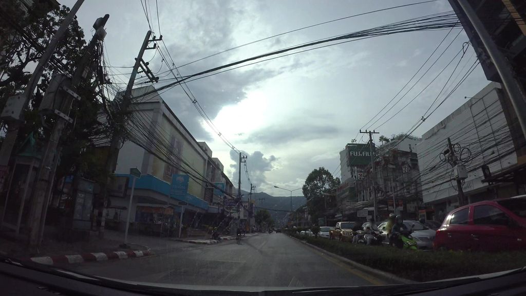 ภาพถนนตรงที่ ดอยสุเเทพ ตั้งอยู่ ถ่ายโดย kaart_3 พ.ศ. 2562 (2019) · A street-level view of where ดอยสุเเทพ · Doi Suthep stands, by kaart_3 in 2562 (2019)