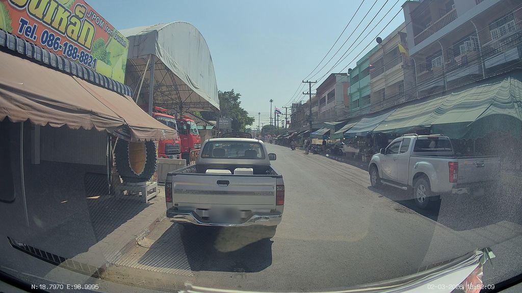 ภาพถนนตรงที่ ร้านเจเมืองใหม่พาณิชย์ ตั้งอยู่ ถ่ายโดย ThailandCambodia พ.ศ. 2569 (2026) · A street-level view of where ร้านเจเมืองใหม่พาณิชย์ · Ran J Mueang Mai Phanit stands, by ThailandCambodia in 2569 (2026)