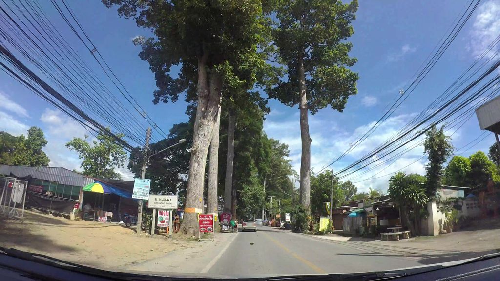 ภาพถนนตรงที่ Tanawan Haircut ตั้งอยู่ ถ่ายโดย kaart_3 พ.ศ. 2562 (2019) · A street-level view of where Tanawan Haircut stands, by kaart_3 in 2562 (2019)