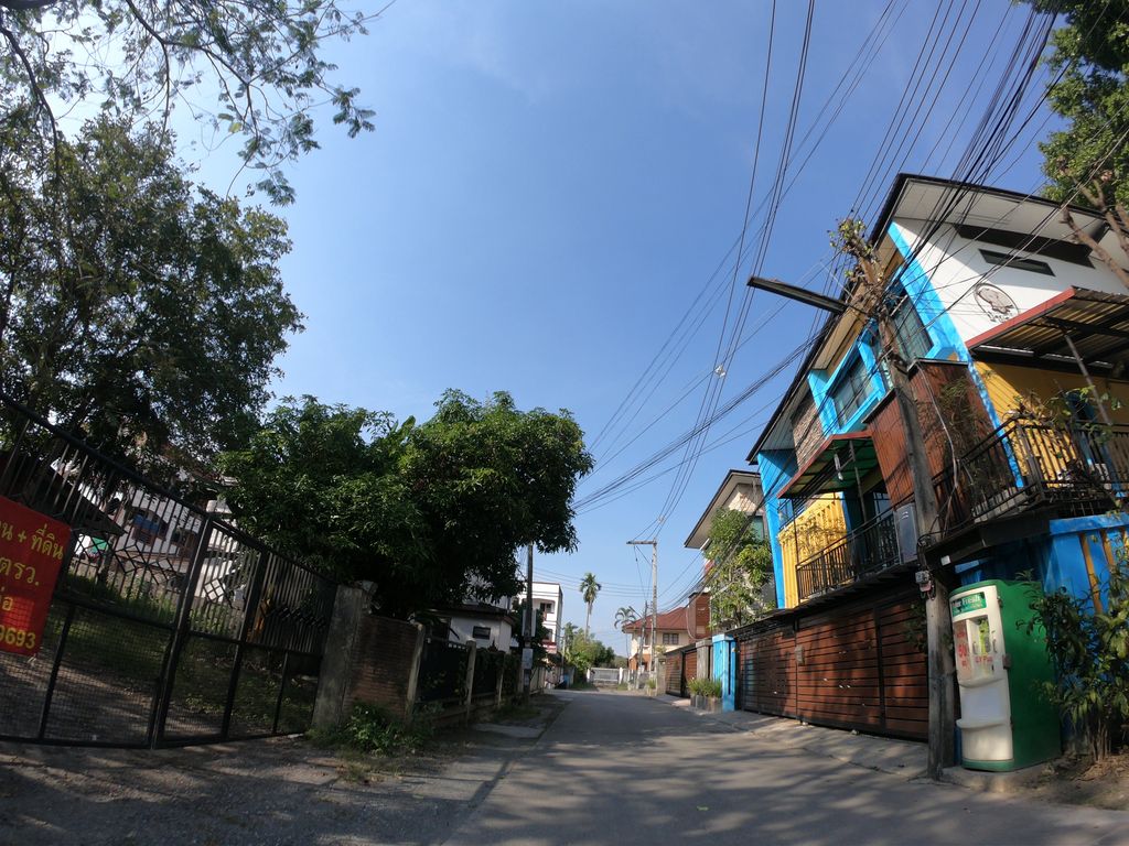 ภาพถนนตรงที่ Great Lanna ตั้งอยู่ ถ่ายโดย chanuwath_grab พ.ศ. 2562 (2019) · A street-level view of where Great Lanna stands, by chanuwath_grab in 2562 (2019)