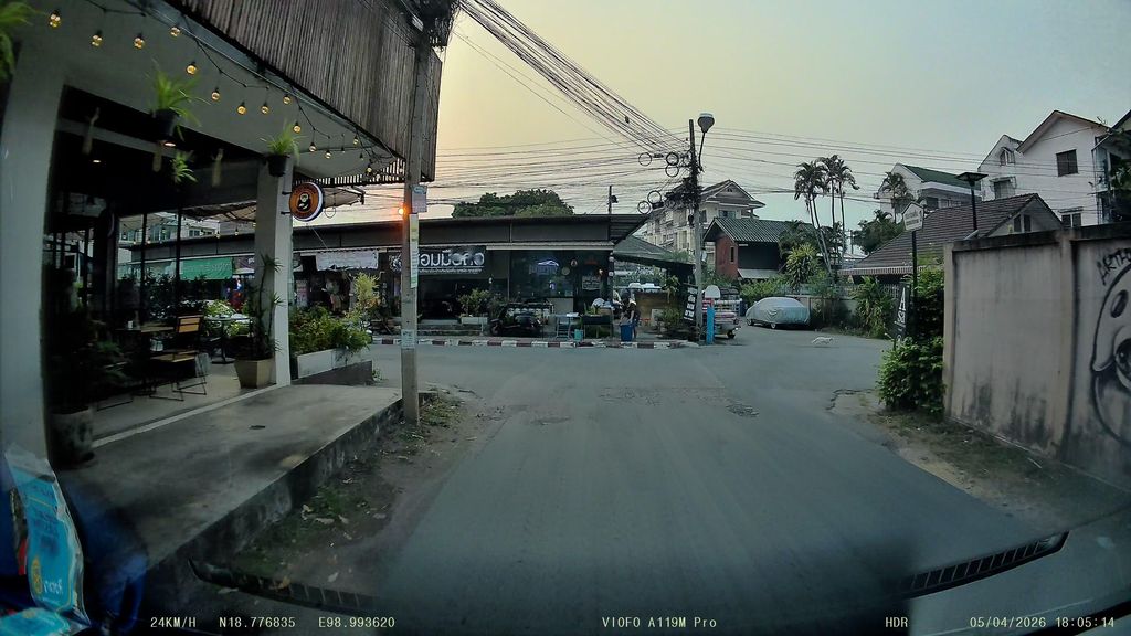 ภาพถนนตรงที่ Yak Hostel ตั้งอยู่ ถ่ายโดย ThailandCambodia พ.ศ. 2569 (2026) · A street-level view of where Yak Hostel stands, by ThailandCambodia in 2569 (2026)