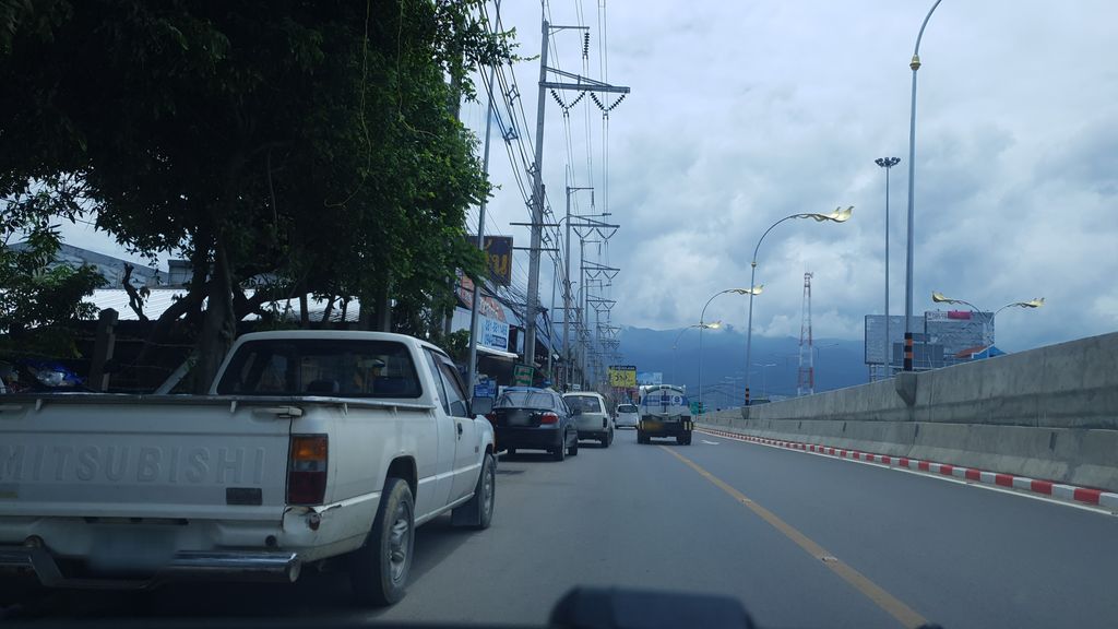 ภาพถนนตรงที่ ไฟled จอled ป้ายไฟวิ่งled  Creative lab Chiang Mai ตั้งอยู่ ถ่ายโดย silamanee พ.ศ. 2561 (2018) · A street-level view of where ไฟled จอled ป้ายไฟวิ่งled  Creative lab Chiang Mai stands, by silamanee in 2561 (2018)