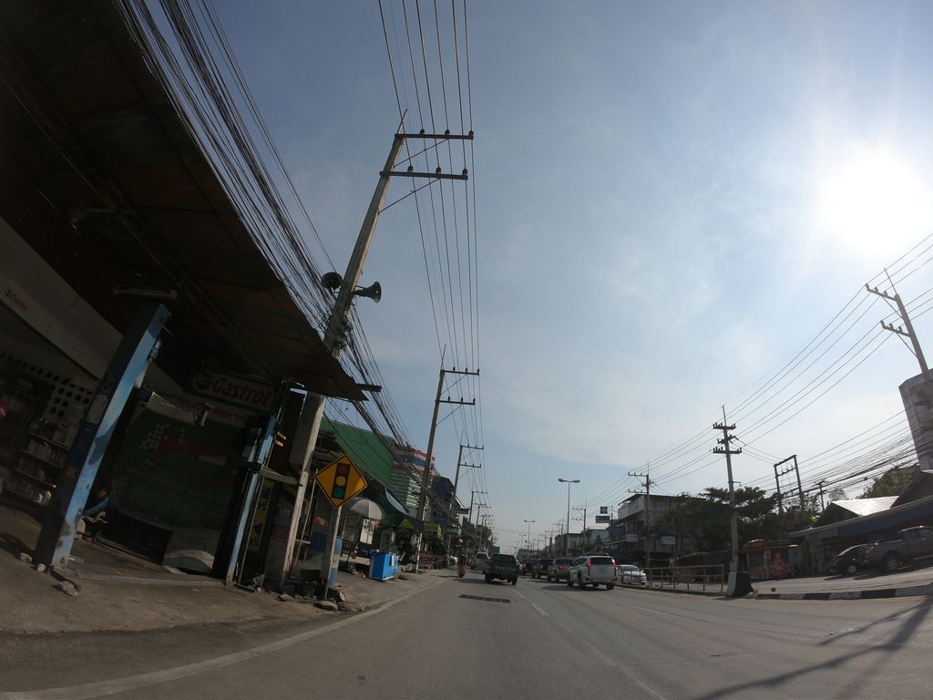 ภาพถนนตรงที่ ร้านชัยเจริญอิเลคทริคมอเตอร์ ตั้งอยู่ ถ่ายโดย chanuwath_grab พ.ศ. 2562 (2019) · A street-level view of where ร้านชัยเจริญอิเลคทริคมอเตอร์ · Ran Chai Charoen Ileksik Motor stands, by chanuwath_grab in 2562 (2019)