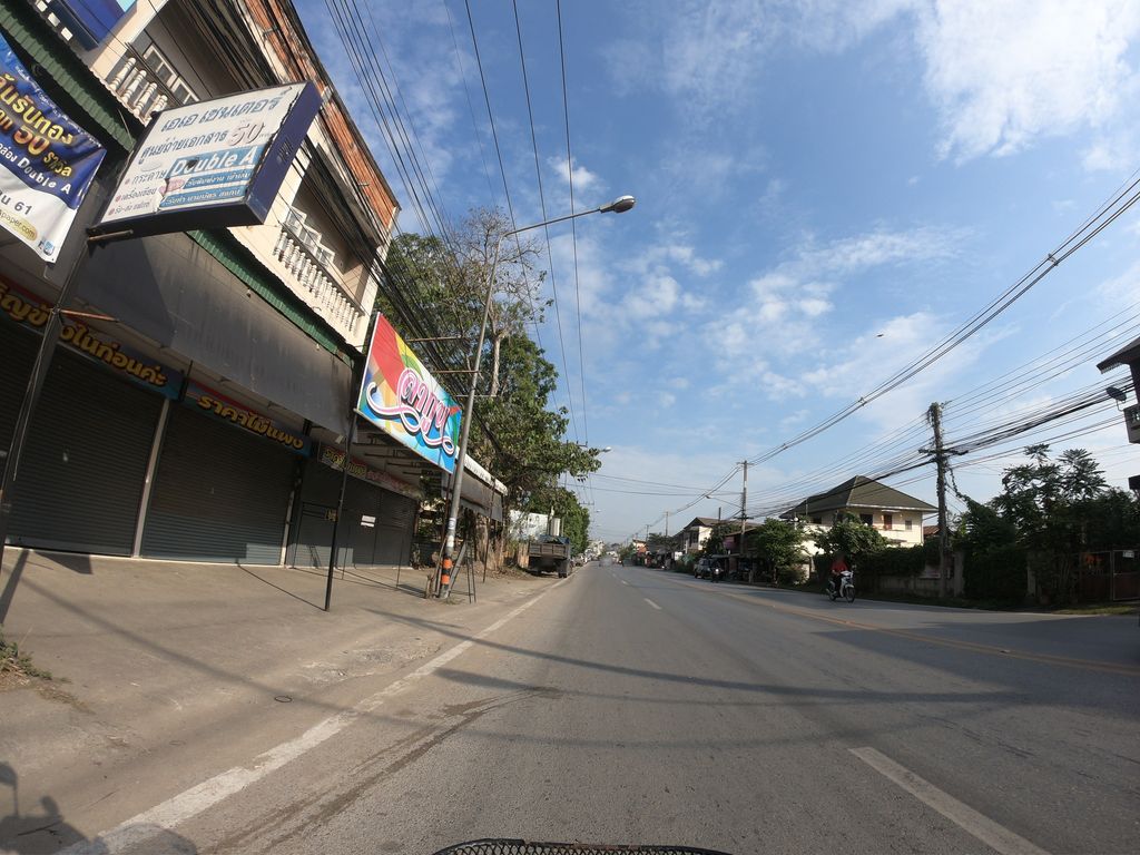 ภาพถนนตรงที่ เค้กบ้านเจน 99 ตั้งอยู่ ถ่ายโดย chanuwath_grab พ.ศ. 2562 (2019) · A street-level view of where เค้กบ้านเจน 99 · Cake Ban Chen 99 stands, by chanuwath_grab in 2562 (2019)