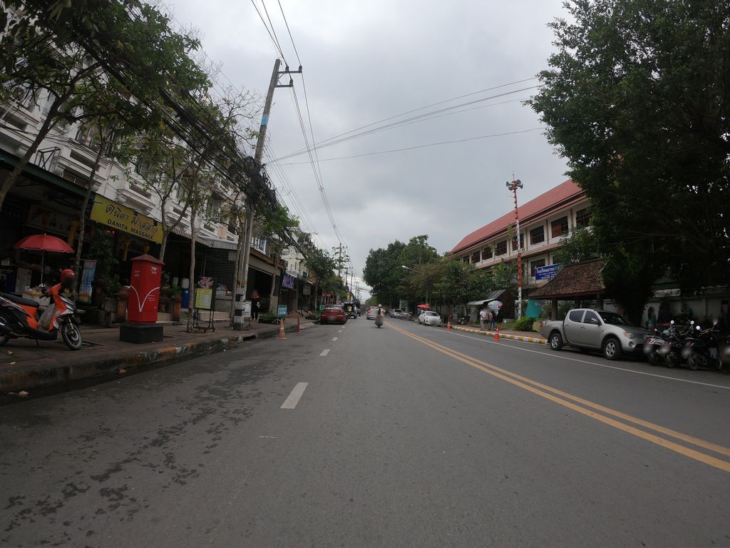ภาพถนนตรงที่ โรงเรียนสอนภาษาญี่ปุ่น ส.น.ญ ภาคเหนือ ตั้งอยู่ ถ่ายโดย chanuwath_grab พ.ศ. 2562 (2019) · A street-level view of where โรงเรียนสอนภาษาญี่ปุ่น ส.น.ญ ภาคเหนือ · Sonphasa Yipun Sa.na.ya Phaknuea School stands, by chanuwath_grab in 2562 (2019)