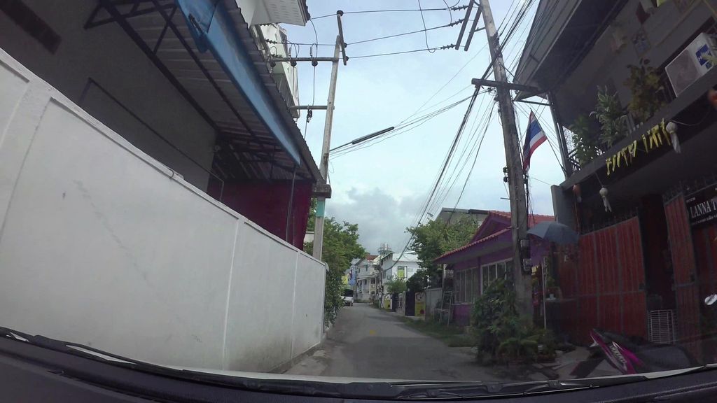 ภาพถนนตรงที่ Wabi Cha เชียงใหม่ ตั้งอยู่ ถ่ายโดย kaart_3 พ.ศ. 2562 (2019) · A street-level view of where Wabi Cha เชียงใหม่ stands, by kaart_3 in 2562 (2019)