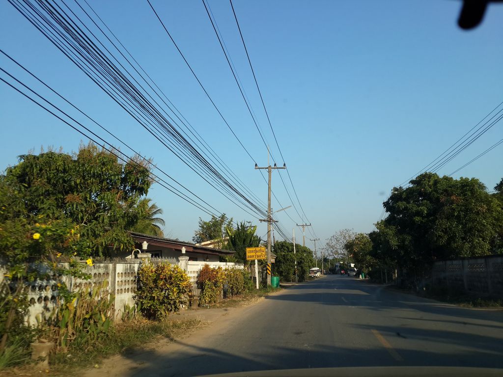 ภาพถนนตรงที่ สุกรีโฮมสเตย์ อ.ฝาง จ.เชียงใหม่ ตั้งอยู่ ถ่ายโดย mishari พ.ศ. 2558 (2015) · A street-level view of where สุกรีโฮมสเตย์ อ.ฝาง จ.เชียงใหม่ · Su Kri Homestay A.Fang Cha.Chiang Mai stands, by mishari in 2558 (2015)
