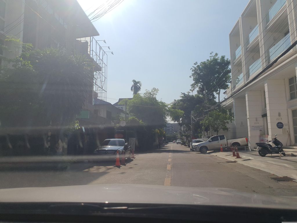 ภาพถนนตรงที่ WHYs Nimman Cafe & Restaurant ตั้งอยู่ ถ่ายโดย jrcarlsen พ.ศ. 2566 (2023) · A street-level view of where WHYs Nimman Cafe & Restaurant stands, by jrcarlsen in 2566 (2023)