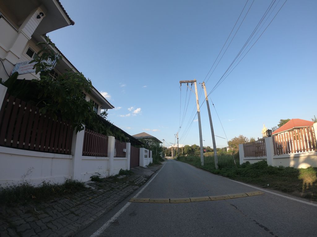 ภาพถนนตรงที่ MT Nursing Home ตั้งอยู่ ถ่ายโดย chanuwath_grab พ.ศ. 2562 (2019) · A street-level view of where MT Nursing Home stands, by chanuwath_grab in 2562 (2019)