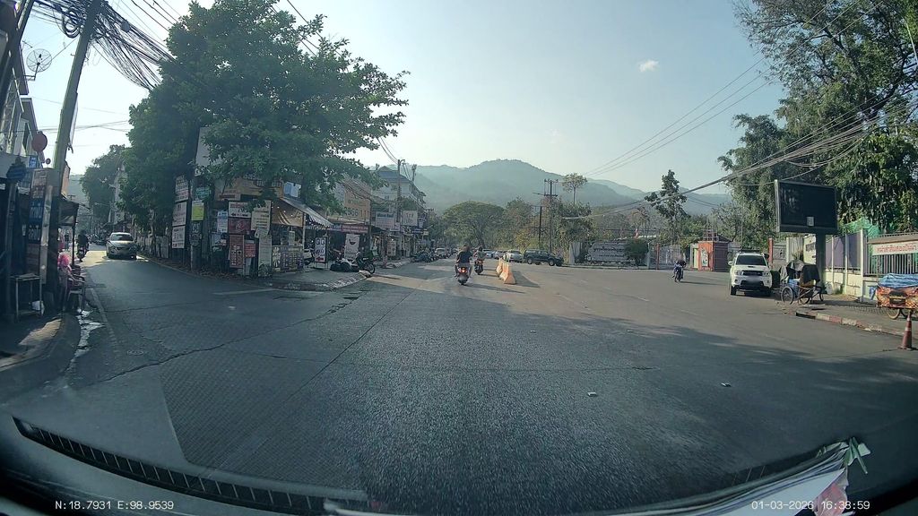 ภาพถนนตรงที่ Kaolee smoothie ตั้งอยู่ ถ่ายโดย ThailandCambodia พ.ศ. 2569 (2026) · A street-level view of where Kaolee smoothie stands, by ThailandCambodia in 2569 (2026)