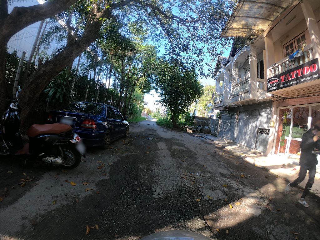 ภาพถนนตรงที่ Tattoo by Game ตั้งอยู่ ถ่ายโดย chanuwath_grab พ.ศ. 2562 (2019) · A street-level view of where Tattoo by Game stands, by chanuwath_grab in 2562 (2019)