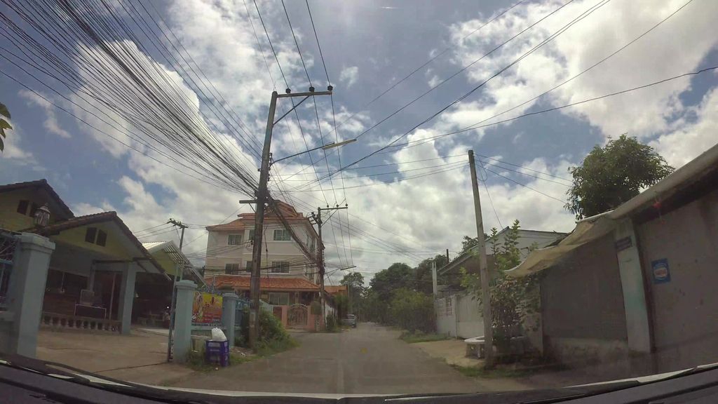 ภาพถนนตรงที่ น้ำเงี้ยวรำลึก&อาหารตามสั่งและเครื่องดื่ม ตั้งอยู่ ถ่ายโดย kaart_3 พ.ศ. 2562 (2019) · A street-level view of where น้ำเงี้ยวรำลึก&อาหารตามสั่งและเครื่องดื่ม · Nam Ngiao Ramluek&ahantamsang Lae Khrueangduem stands, by kaart_3 in 2562 (2019)