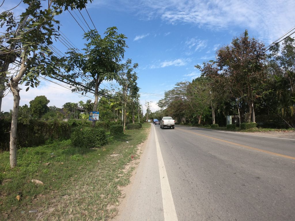 ภาพถนนตรงที่ I am Pizza สันทราย ตั้งอยู่ ถ่ายโดย chanuwath_grab พ.ศ. 2562 (2019) · A street-level view of where I am Pizza สันทราย stands, by chanuwath_grab in 2562 (2019)