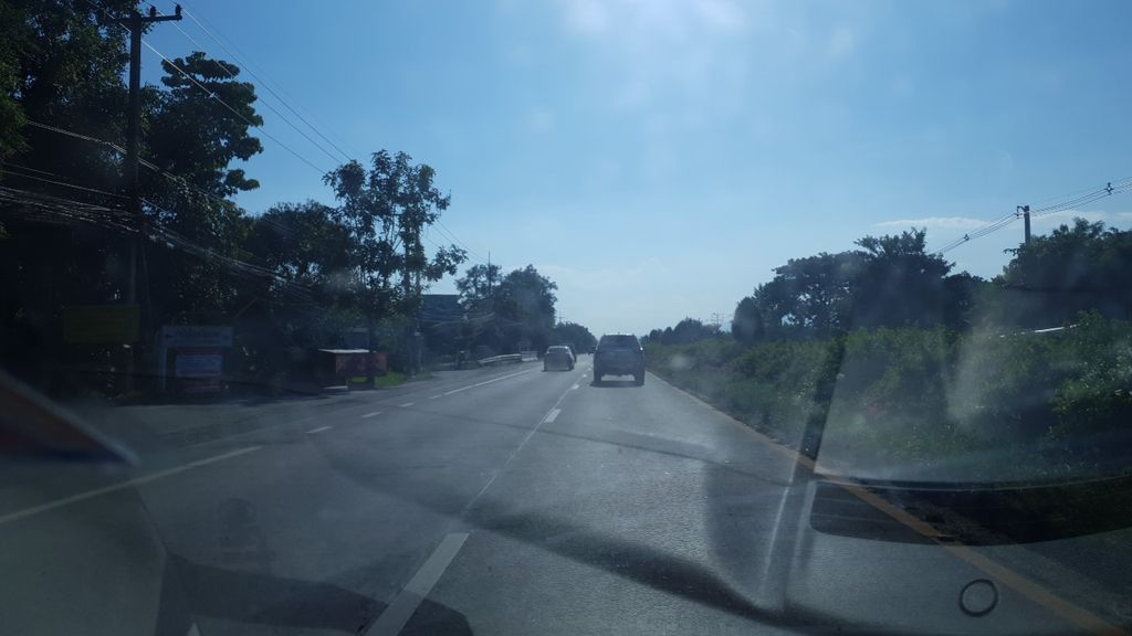 ภาพถนนตรงที่ OYO 769 Ban Thassanee ตั้งอยู่ ถ่ายโดย silamanee พ.ศ. 2561 (2018) · A street-level view of where OYO 769 Ban Thassanee stands, by silamanee in 2561 (2018)
