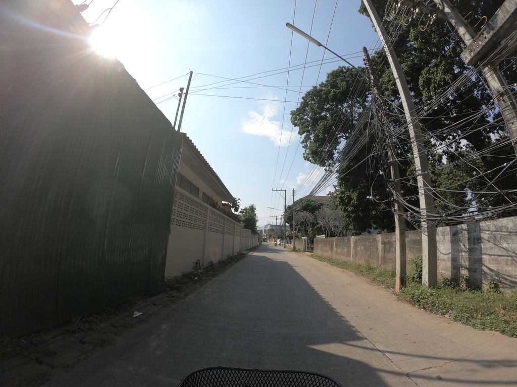 ภาพถนนตรงที่ Nasaraan ตั้งอยู่ ถ่ายโดย chanuwath_grab พ.ศ. 2562 (2019) · A street-level view of where Nasaraan stands, by chanuwath_grab in 2562 (2019)