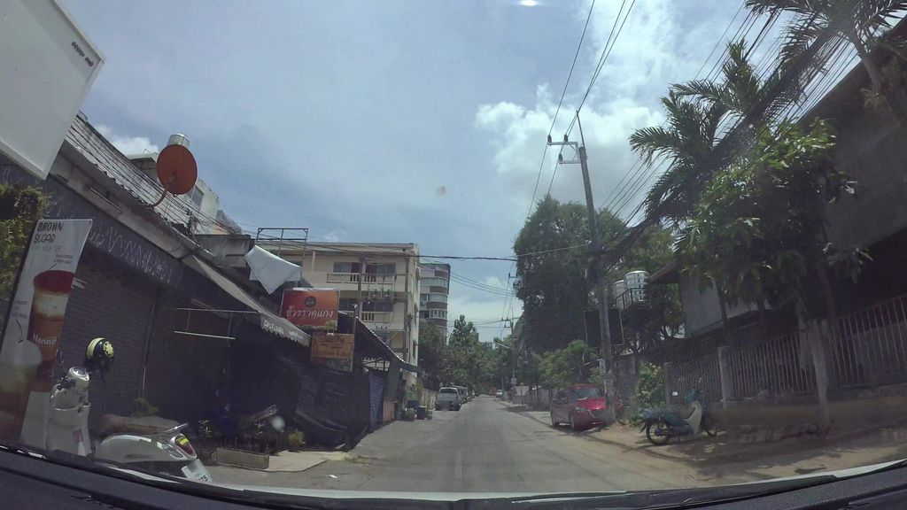 ภาพถนนตรงที่ Beatlab 81 ตั้งอยู่ ถ่ายโดย kaart_3 พ.ศ. 2562 (2019) · A street-level view of where Beatlab 81 stands, by kaart_3 in 2562 (2019)